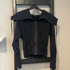 Lululemon black sweatshirt size 8
